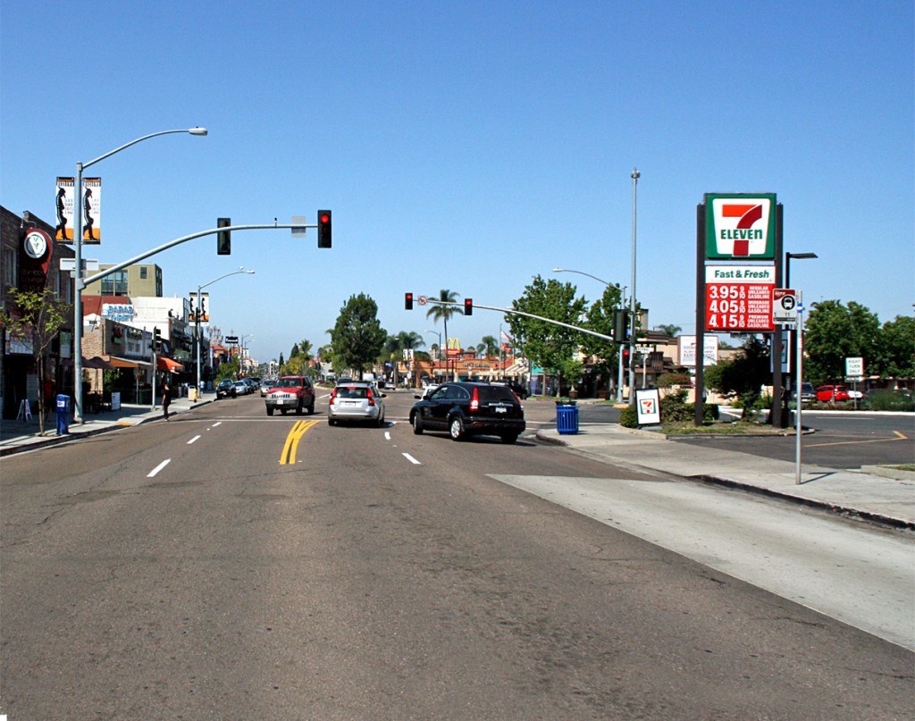 Looking West on University Ave at Normal NOW